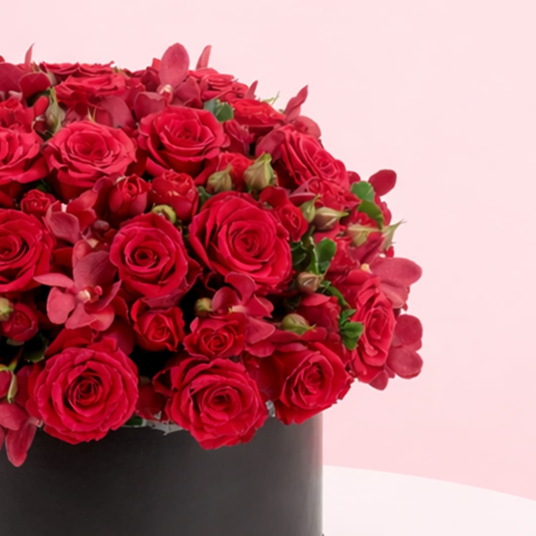 box-of-red-roses-2026_03