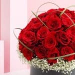box-of-red-roses-with-steel-grass-2026_02