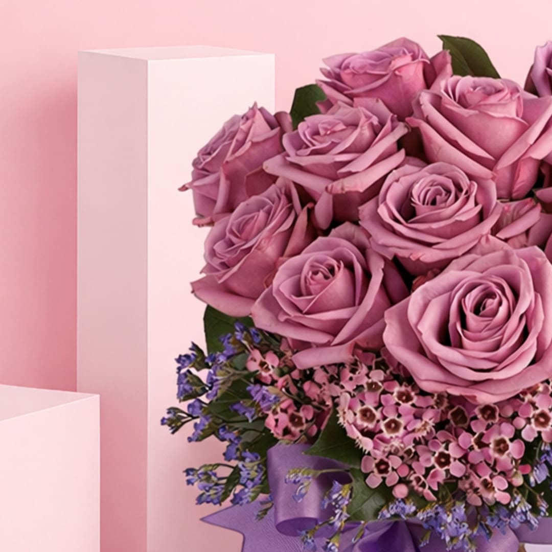 lavender-love-rose-in-designer-vase-2026_02