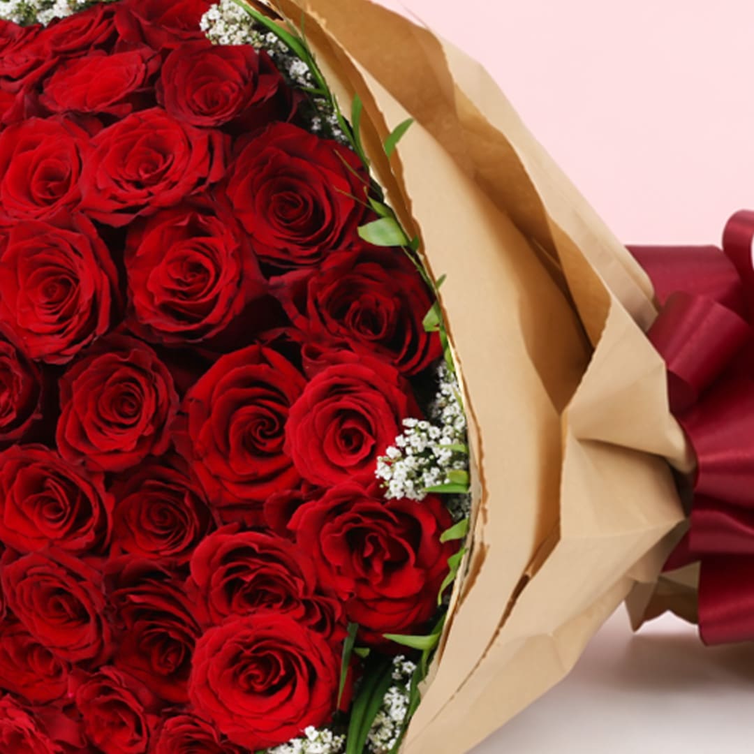 bouquet-of-50-red-roses-2026_03