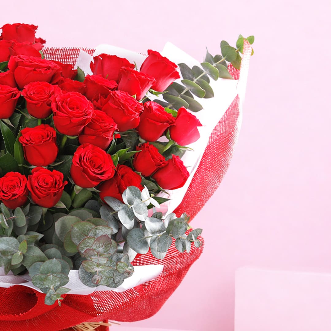 bunch-of-36-roses-2026_03