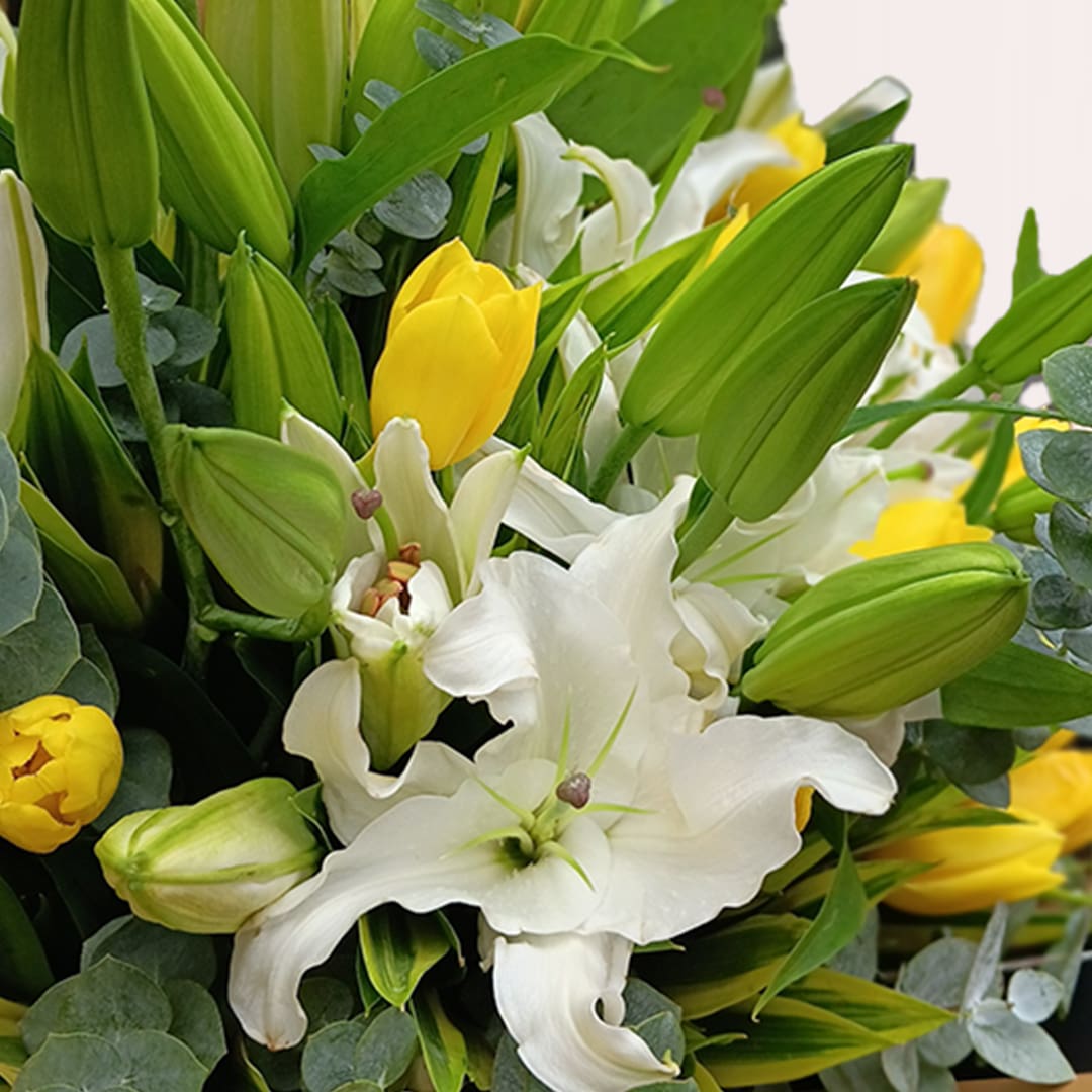 4 (1) buy tulips in a bouquet online