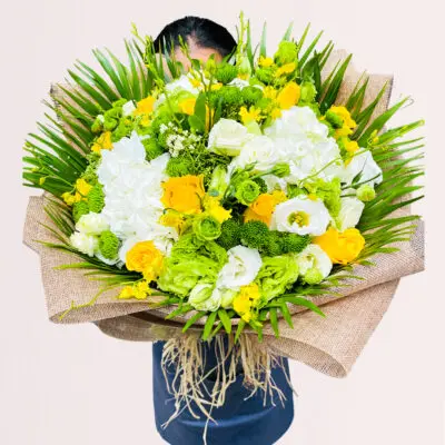 Yellow and White Beauty Bouquet