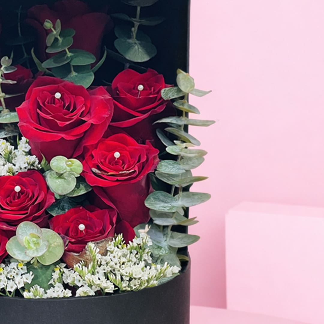 forever-love-luxury-rose-box-2026_04
