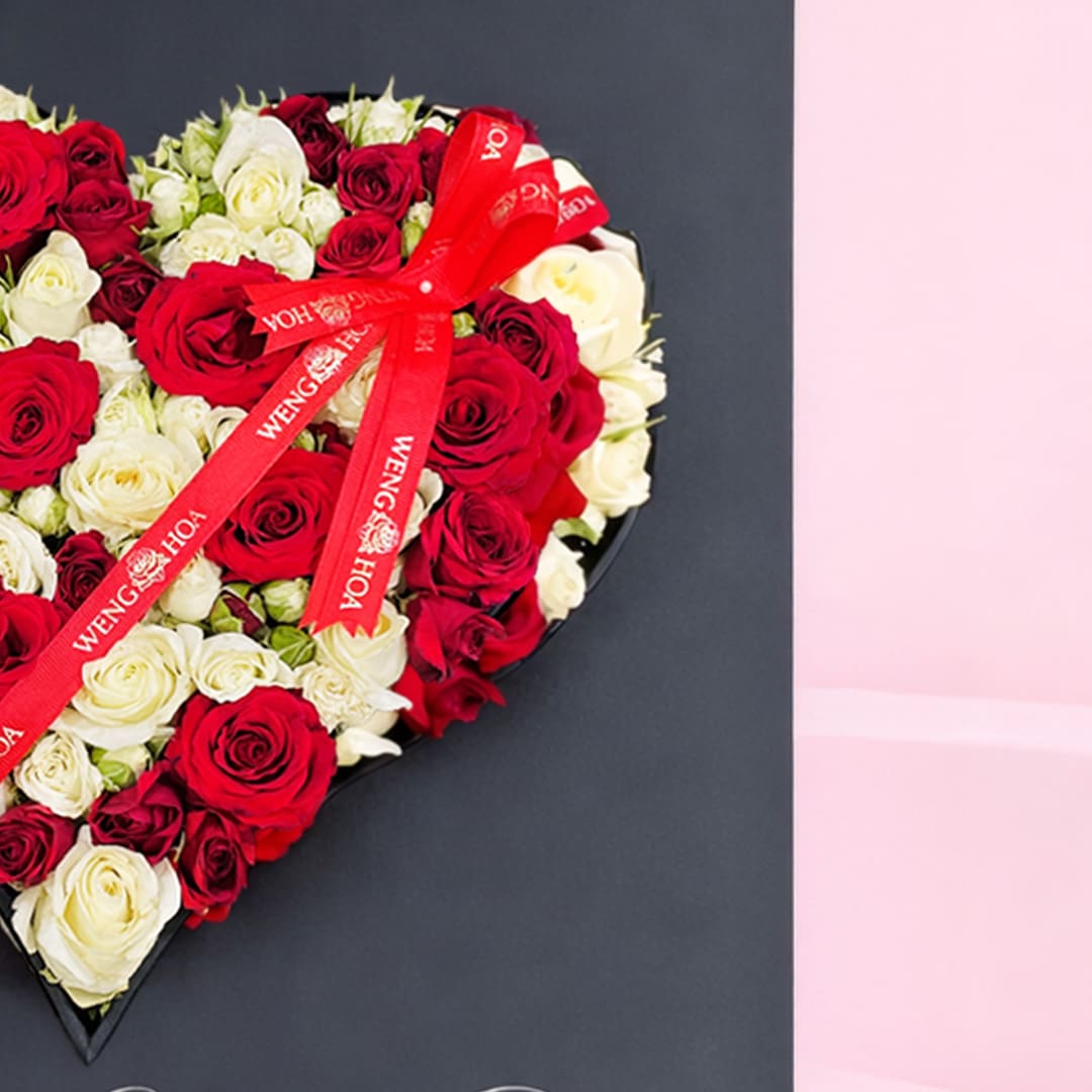 red-and-white-rose-heart-arrangement-2026_03