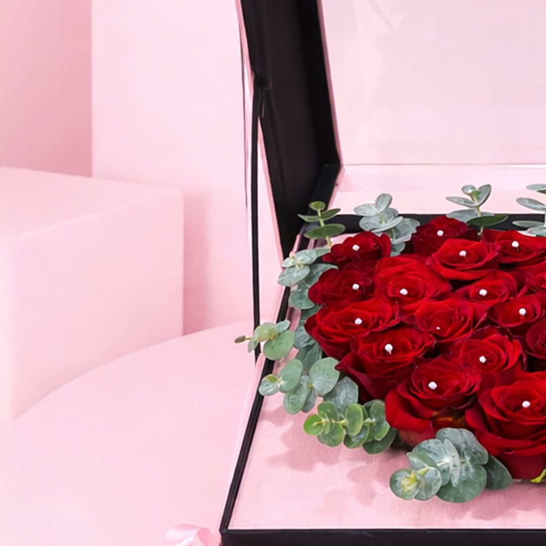 red-rose-heart-box-2026_02