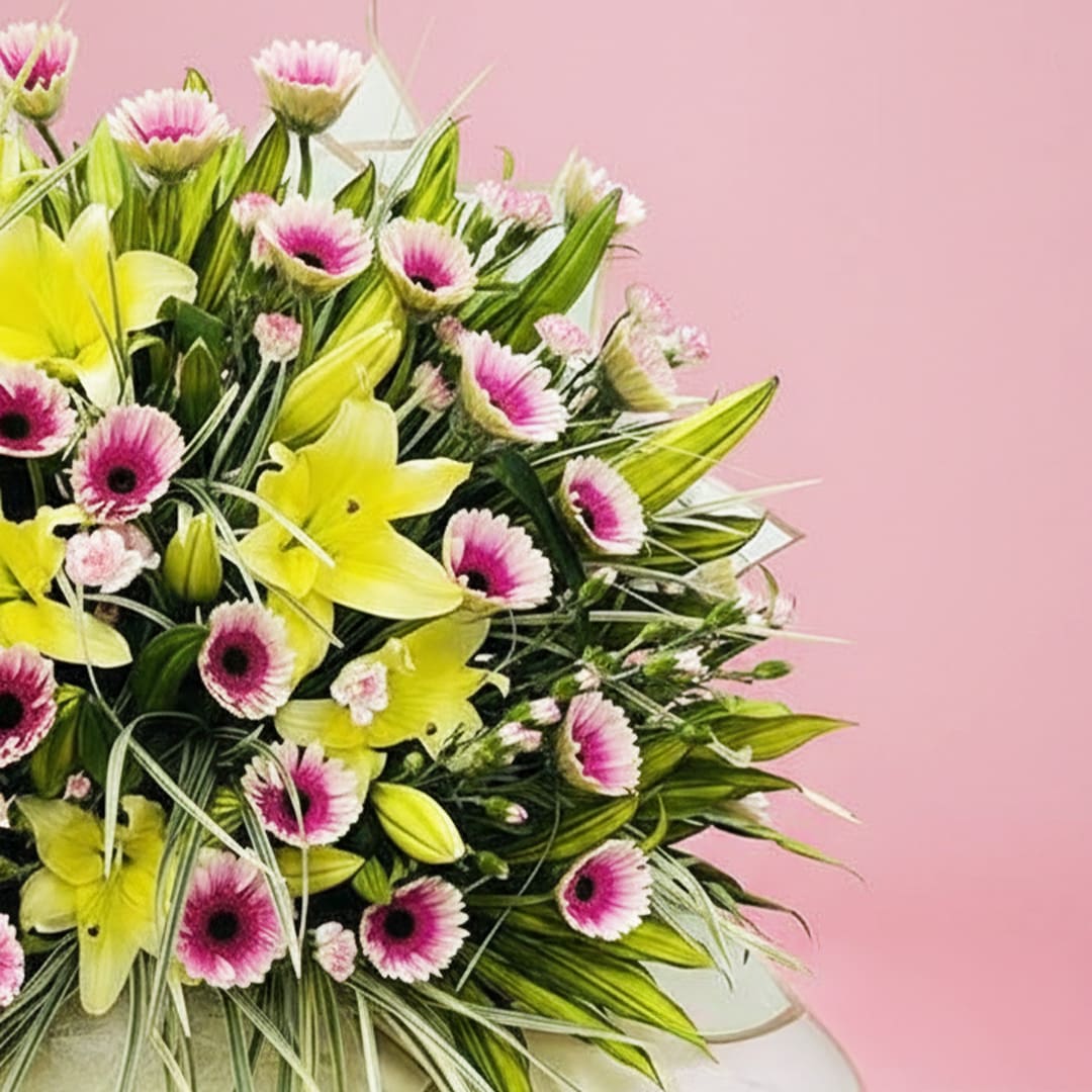 golden-bloom-stand-25-02