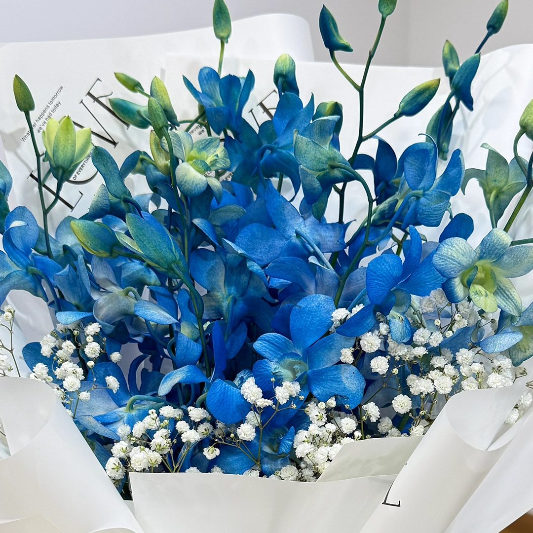 10-blue-dendrobium-orchid-bouquet_05