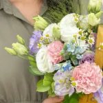 lisianthus-carnation-flower-basket_04