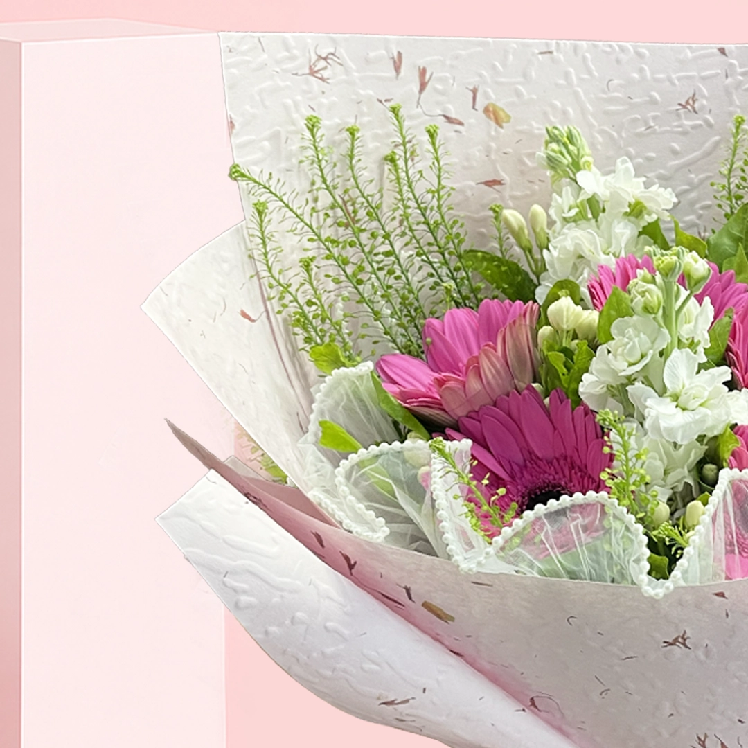 pink-and-white-flower-bouquet_03