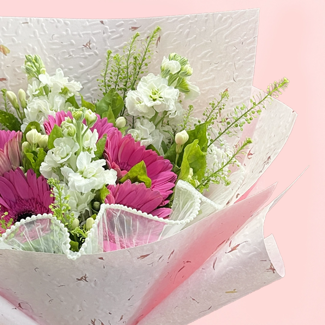 pink-and-white-flower-bouquet_04
